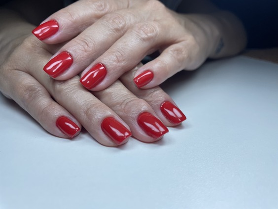 Studio Intimissi By AnneViie Nails